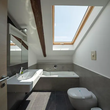 Apartment Napolidays Mansarda Garibaldi By Dimorra Naples