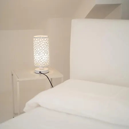 Apartment Napolidays Mansarda Garibaldi By Dimorra *