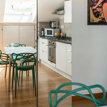 Apartment Napolidays Mansarda Garibaldi By Dimorra Naples