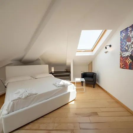 Napolidays Mansarda Garibaldi By Dimorra Naples