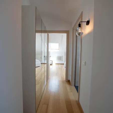 Apartamento Napolidays Mansarda Garibaldi By Dimorra *